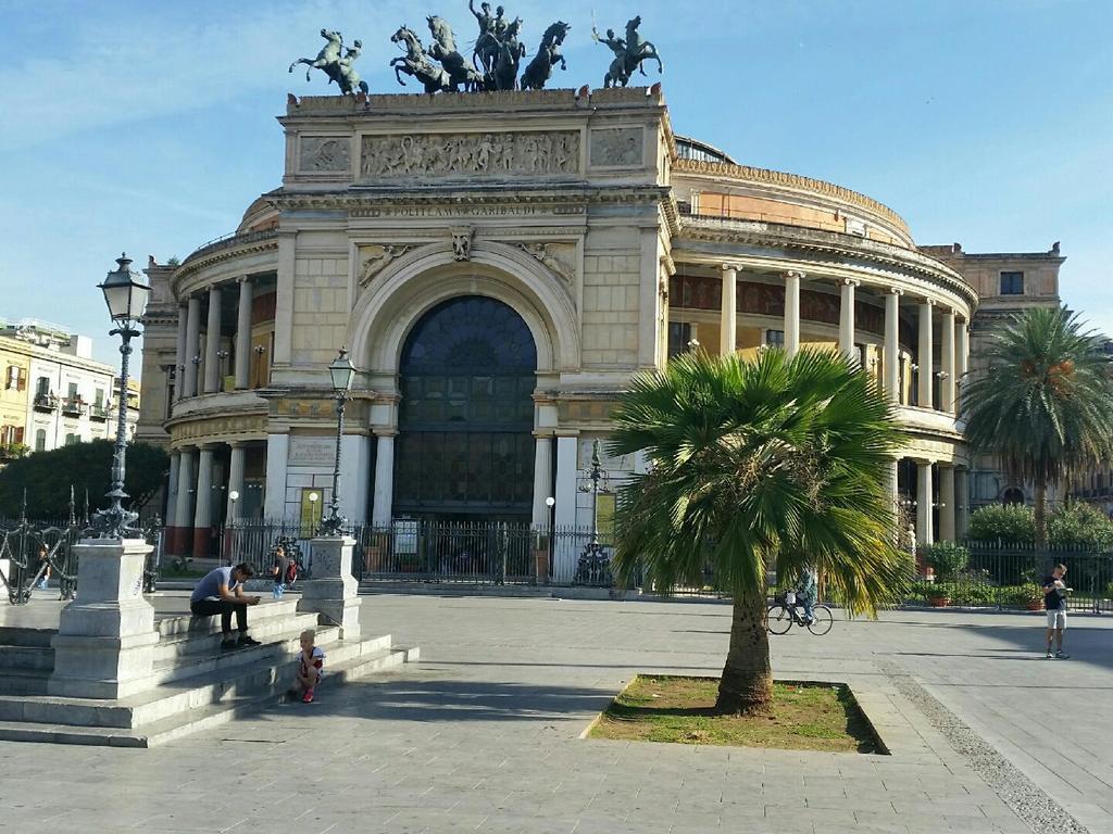 Perla Del Borgo Lägenhet Palermo Exteriör bild